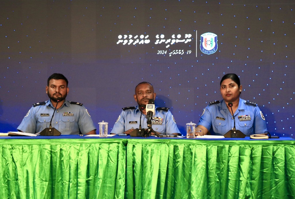 Account akun 1.8 million rufiyaa negi massalaigai 3 meehakah dhauvaakuran fonuvaifi
