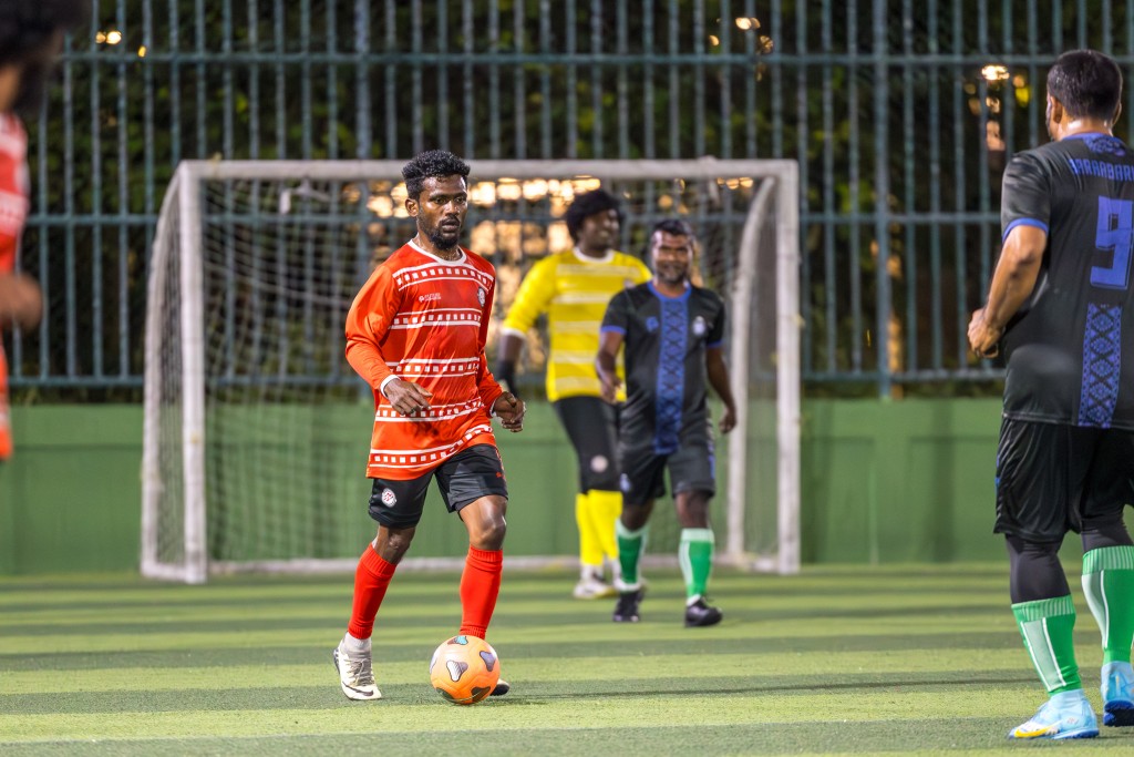 Baraabaru legends aa evvarukoh Run Club ves semi ah, Super Kings ah 1 vana