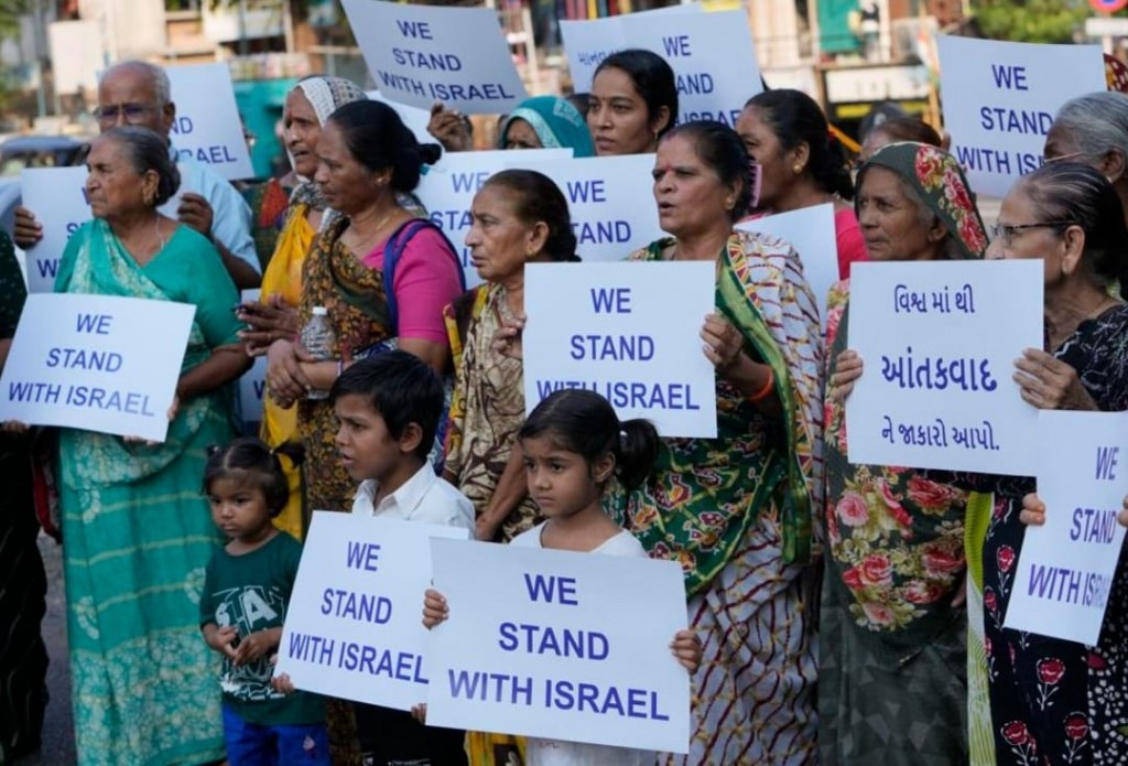 Adhuge dhuniy: Palestine aa jehuneemaa democracy ge andhiri faraaiy mihiradhanee kashfuvamunneve.