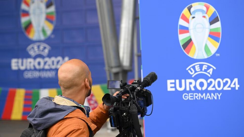 EURO ge aamudhanee aai Inaamu faisaage baeh shauguveri adhadhuthah