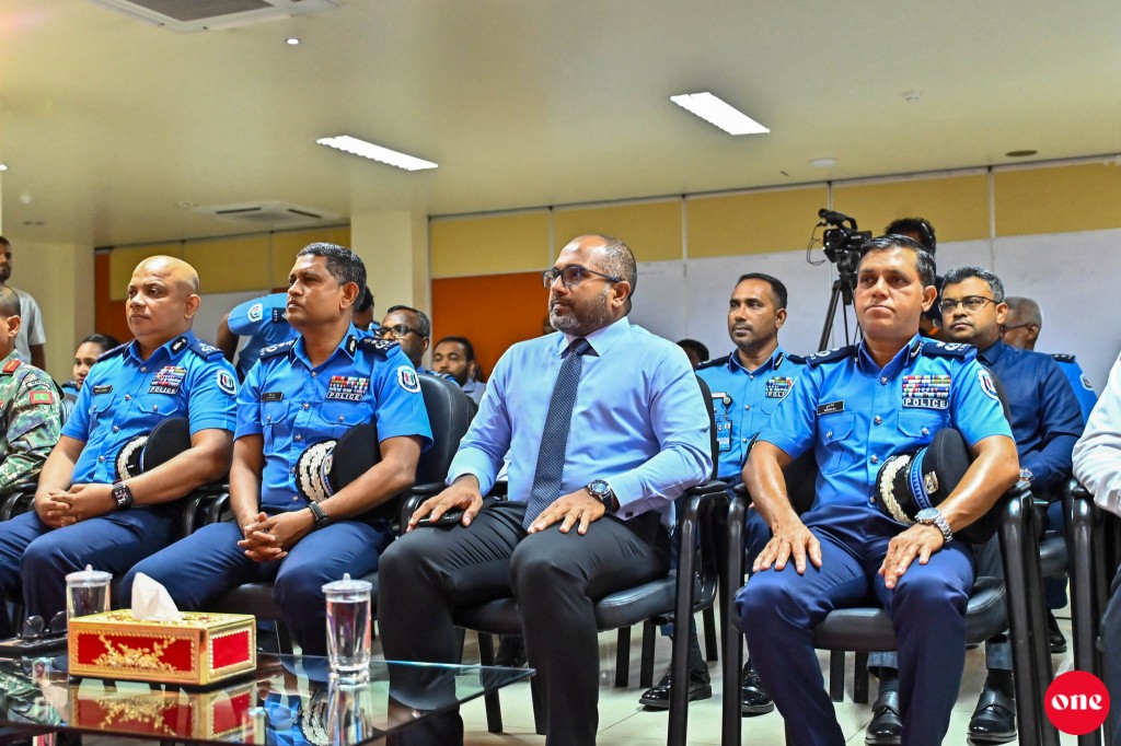 Kulli haalaiythakugai gulhaane number, 911 tha'aarafu koffi
