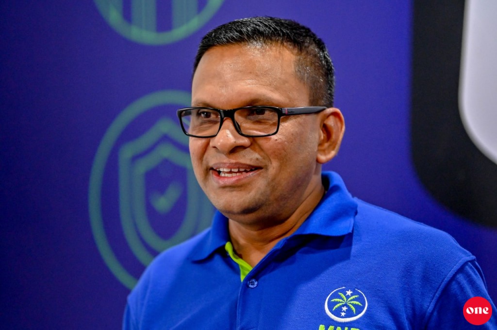 Israhvehinnah haassa koh ''Ministry of happiness'' ufahdhaanan: Nazim