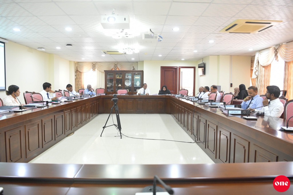 Police boardge engunthakah home ministry in amalu nukuraa massala 241 committee ah
