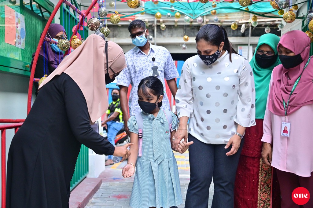Covid ge bali madu kamun araigathumuge sirrakee mudharrisun: Education Minister