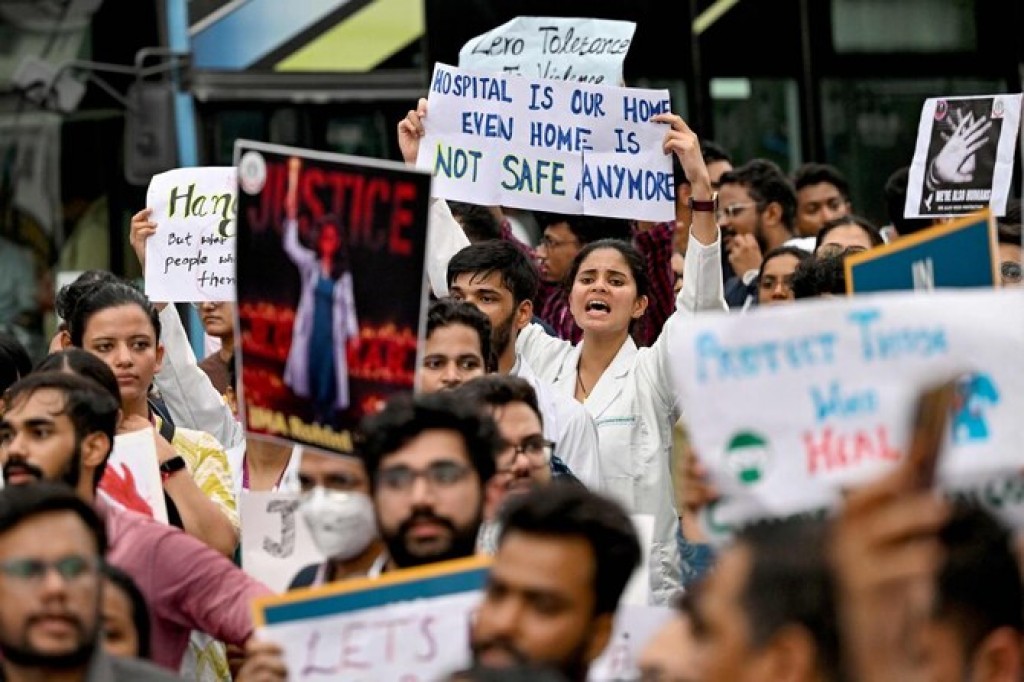 India ge doctorunnah rahkkaatheri maahauleh gaaimu kurumah doctor inge panel eh