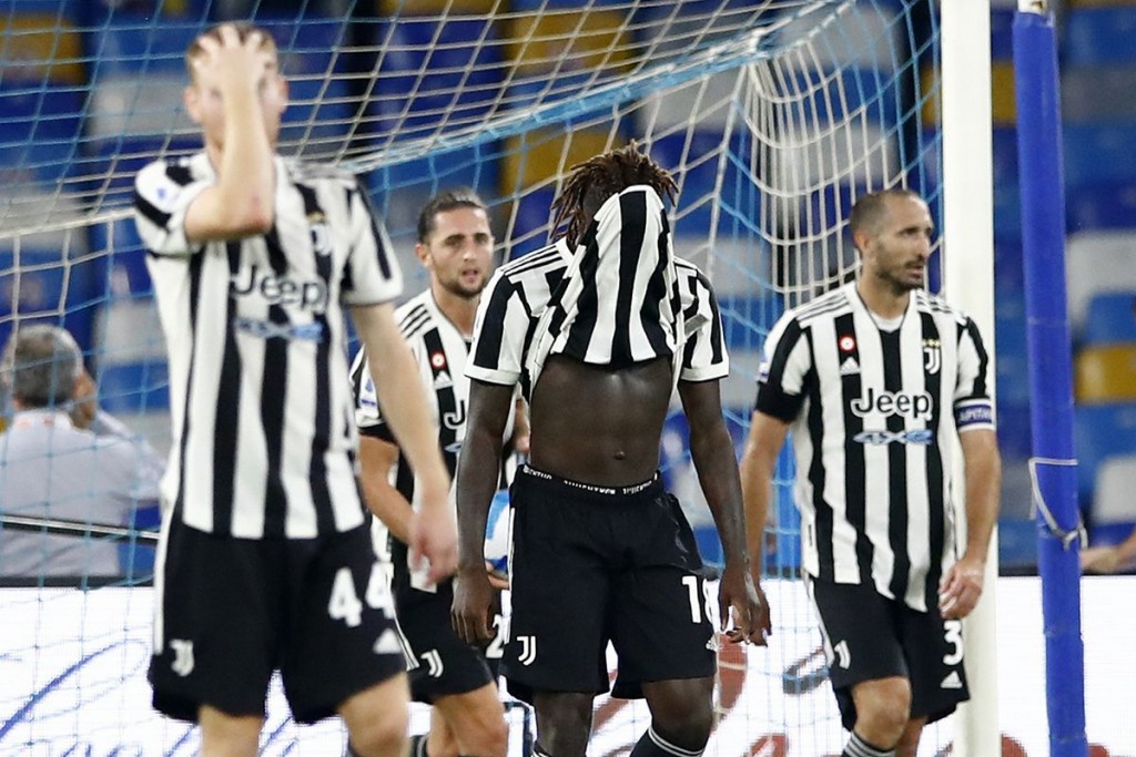 Juventus ge maayoosee feshun, Molheh nuhoadhi dhigu dhemenee