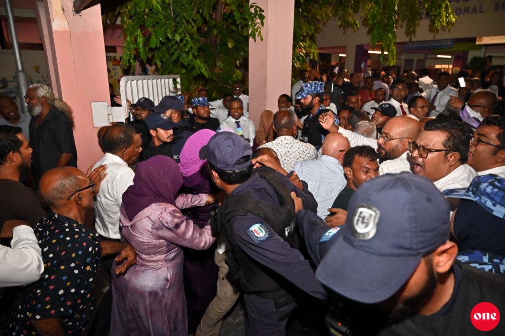 SO fuluhun harakaaiytherivumah CP ge huhdha hoadhan jehey gothah hadhaifi