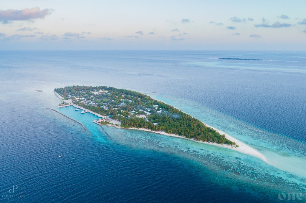 Woman arrested for traveling from Male’ to Omadhoo without lock down permit
