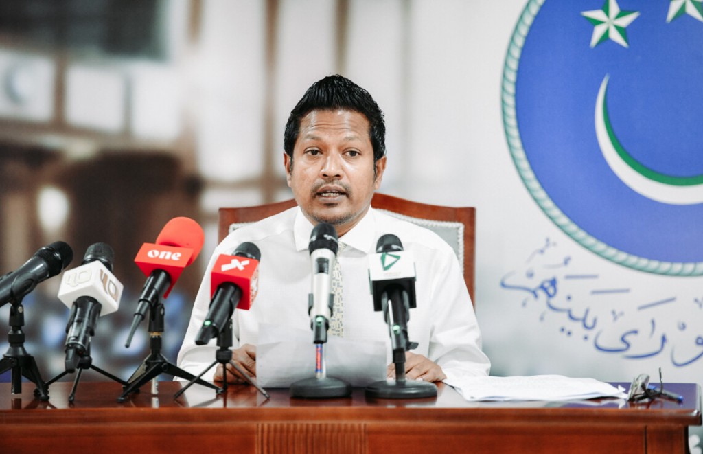 Harukashi fikuraa gulheygothun Raees Nasheed fiyavai ehenmeehun dhakkaa vaahaigai buradhaneh neiy: Inthi