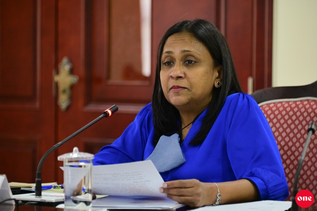 Zaha miadhu isthiufaa dhehvvaifi, Raees ofeehuge minister kan hushahelhuvvi, adhi 