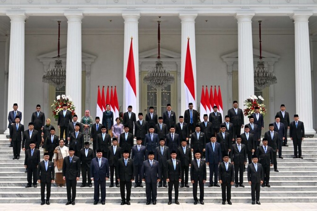 Indonesia ge aa Raees ge cabinet ekulavaalaifi, 48 minister in himeney