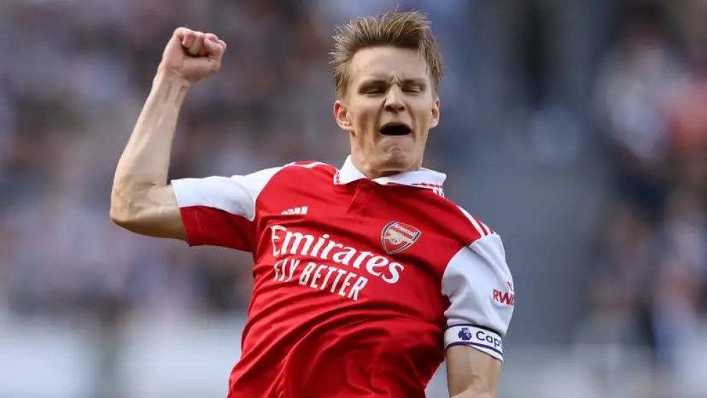 Newcastle balikoh, Thasheege race gai Arsenal ah ummeedhu