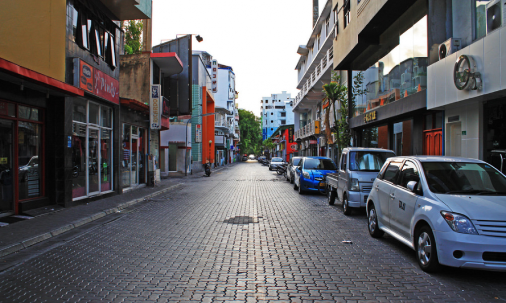 A man has been apprehended in Male’ for the theft of 41 phones.
