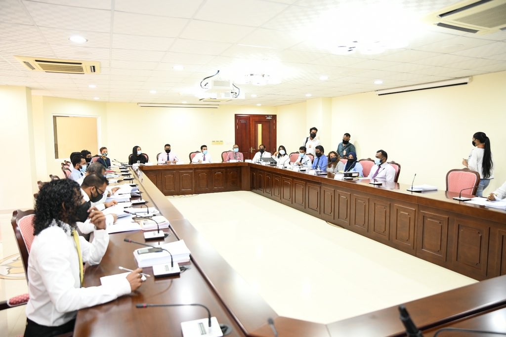 Ventilator mahssala aai Mahloof ge mahssalaigai dhauvaa kurumaa medhu anna hafuthagai gotheh ninmanee