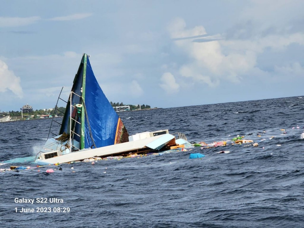 Male' in furaigen Raa. atoll ah dhiya mudhaa ufulaa boat eh adiah hingajje