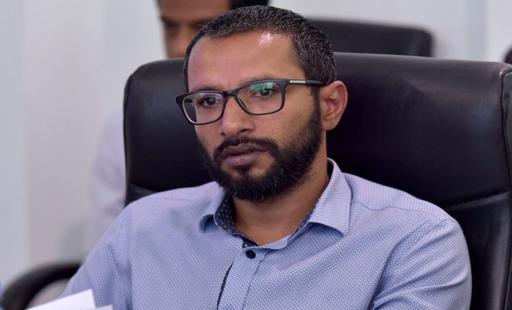 FAM hiyaanaai: chit raddhu nuvaathee Umaruge hekibas nunegunu 