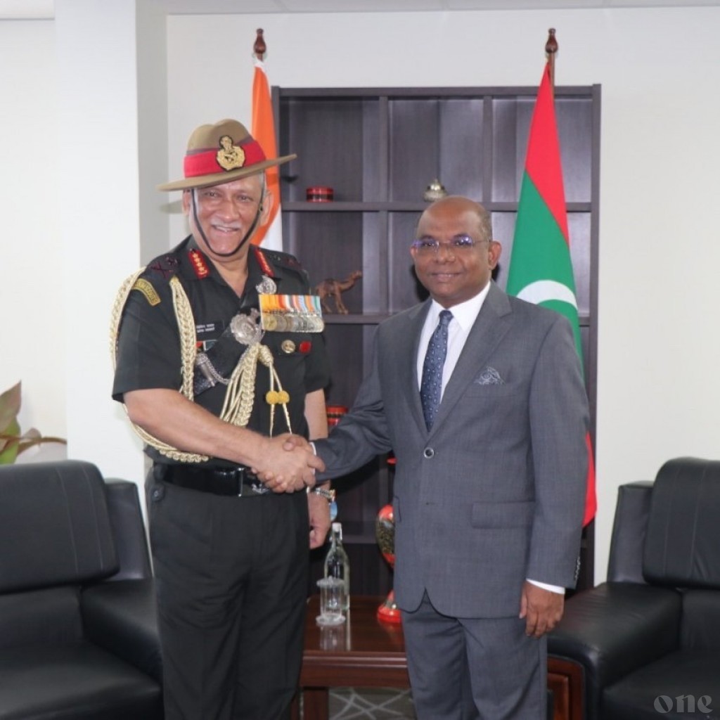 Chief of Army Staff calls on Minister Shahid