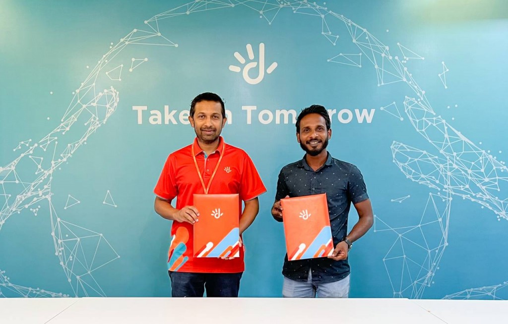 Raajjey gai baahvaaa bainal'aguvaamee badminton mubaaraathuge digital partner akah Dhiraagu