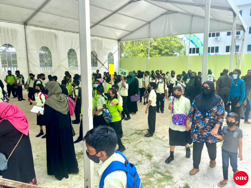 School thakuge beleneverinnah green card dhookuran fashaifi