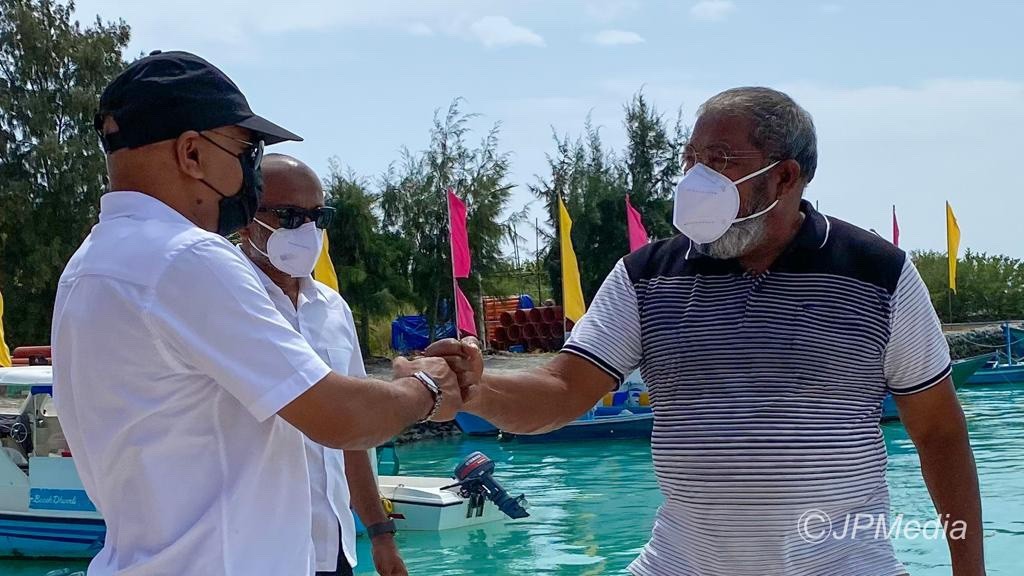 Tharaggee geneveynee ves huttuvaileveynee ves Raees ah, hithugai nujeheyne gothah MDP ah vote dhee: Qasim