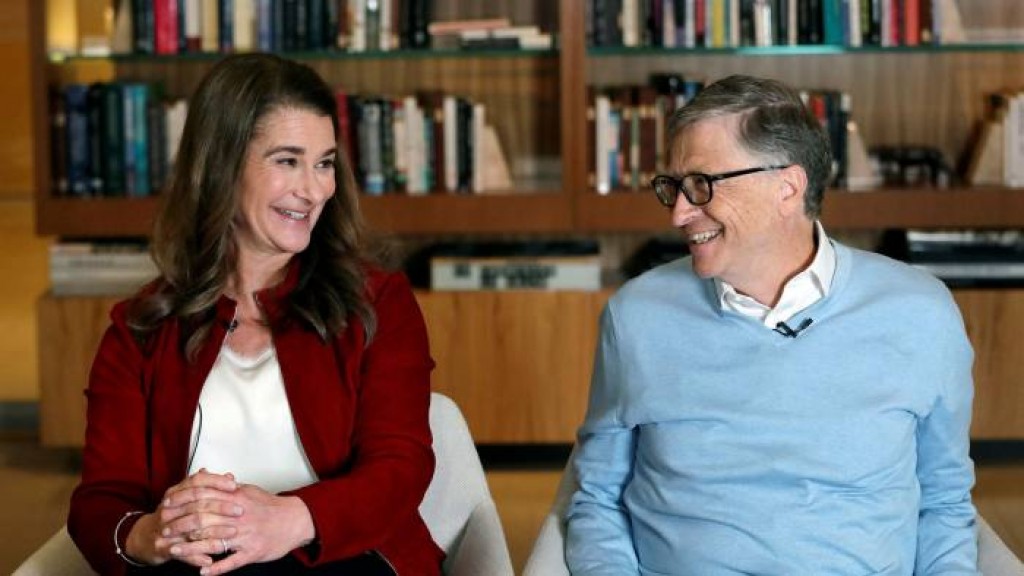 Bill Gates aai anhenun Melinda ge 27 aharuge kaiveni nimumakah