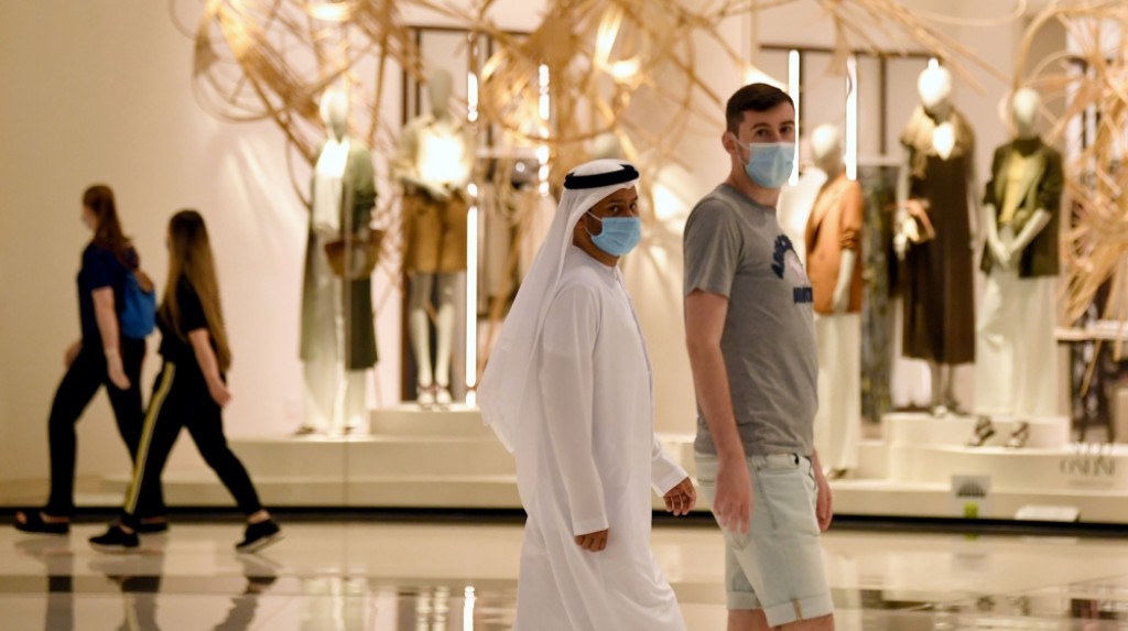 Dubai ge bar thah bandhukoh, mall thakah vadhevey meehunge adhadhu limit koffi