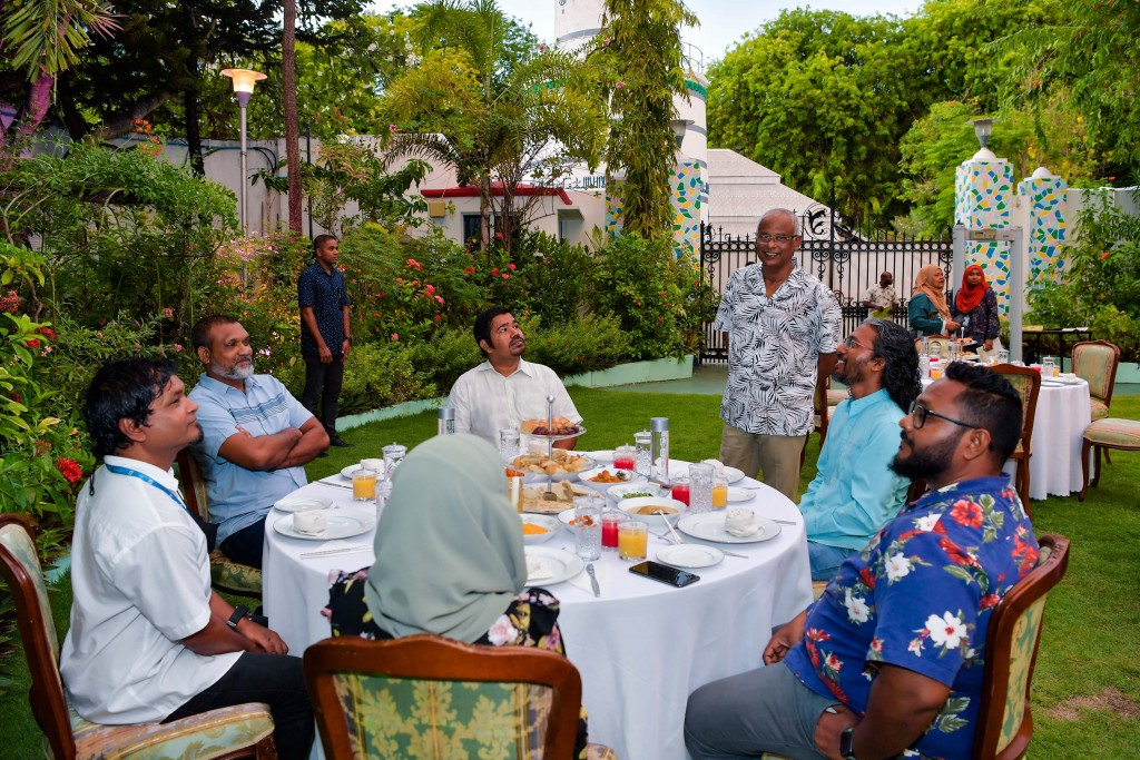 Noosverikamuge minivan kamuge dhuvas faahaga kurumah haassa programme thakeh