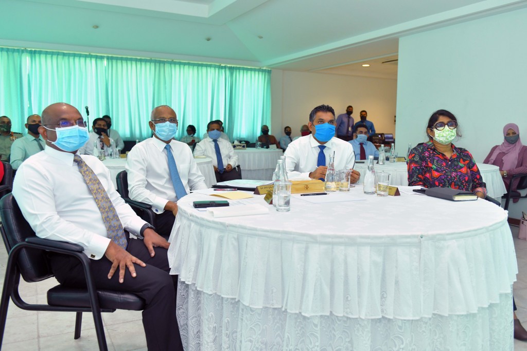 Covid ah fahu genna badhalu thah rayyithunnah enme faidhaa vaa gothah genaumah vazeerunge kibain Raees edhivadaigenfi