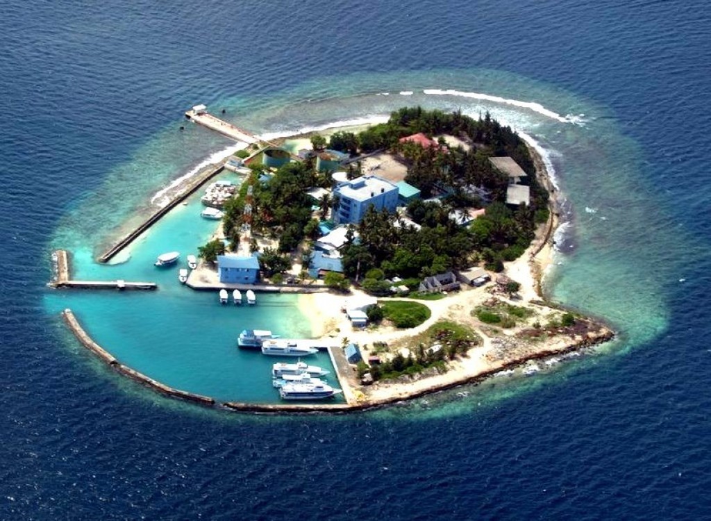 Dhoonidhoo jalugai evves hama nujehumeh nuhingaa: fuluhun