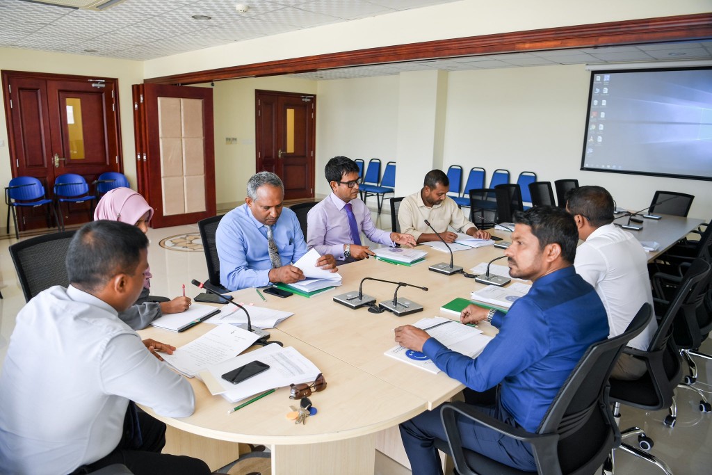 Flat mahssalaigai Aslam aai Shifaa adhi flat committee ge Raees committee ah haaziru kuranee