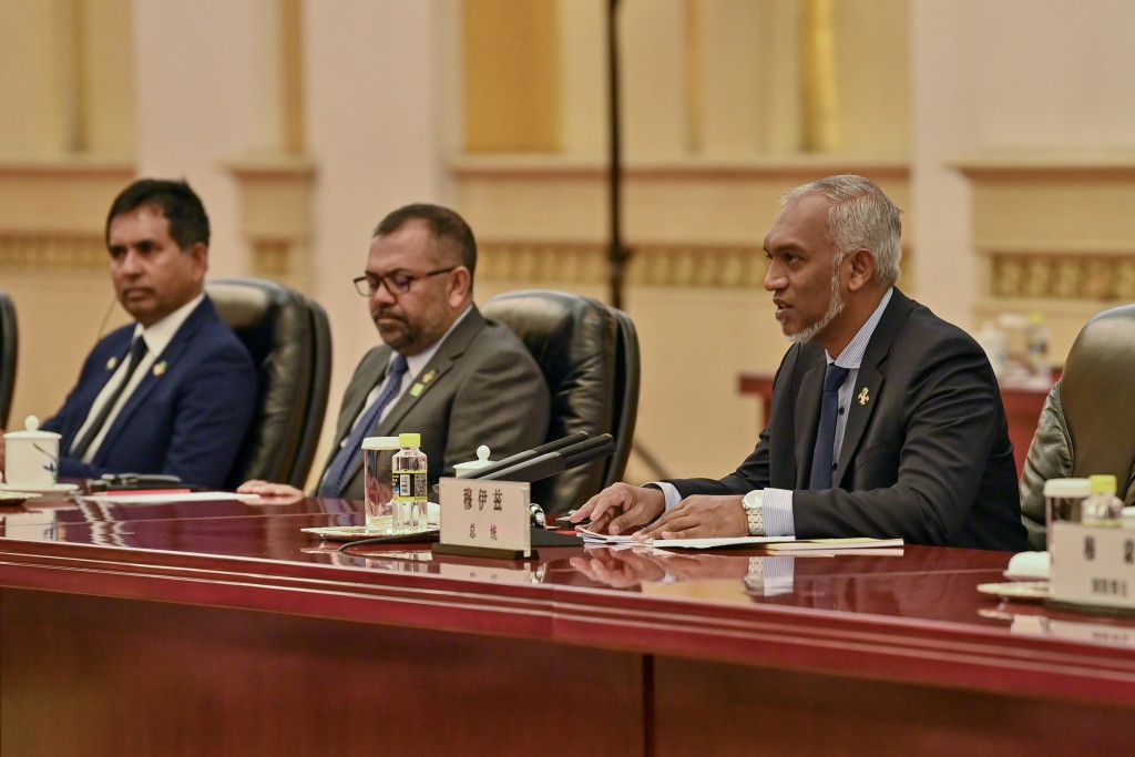 Tourism fulhaa kuran China ah kuraa seedhaa dhathuruthah ithuru kuran mashvaraa kohfi