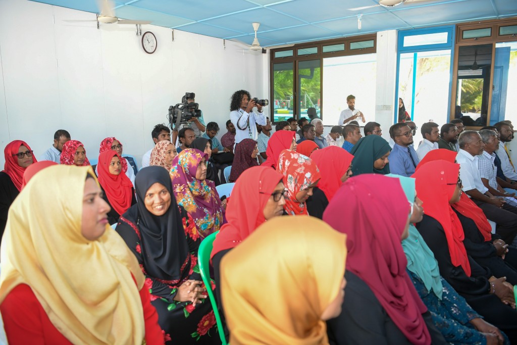 Raiymandhoo rayyithun beynunvanee ehen rashakah badhaluvaan: Raees 