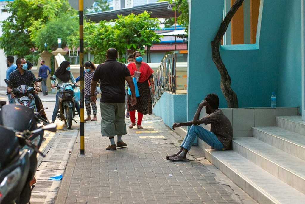 Magumathivaa meehunnah gulhifalhu gai vaguthee hiyaavahi kameh gaaimu kuranee
