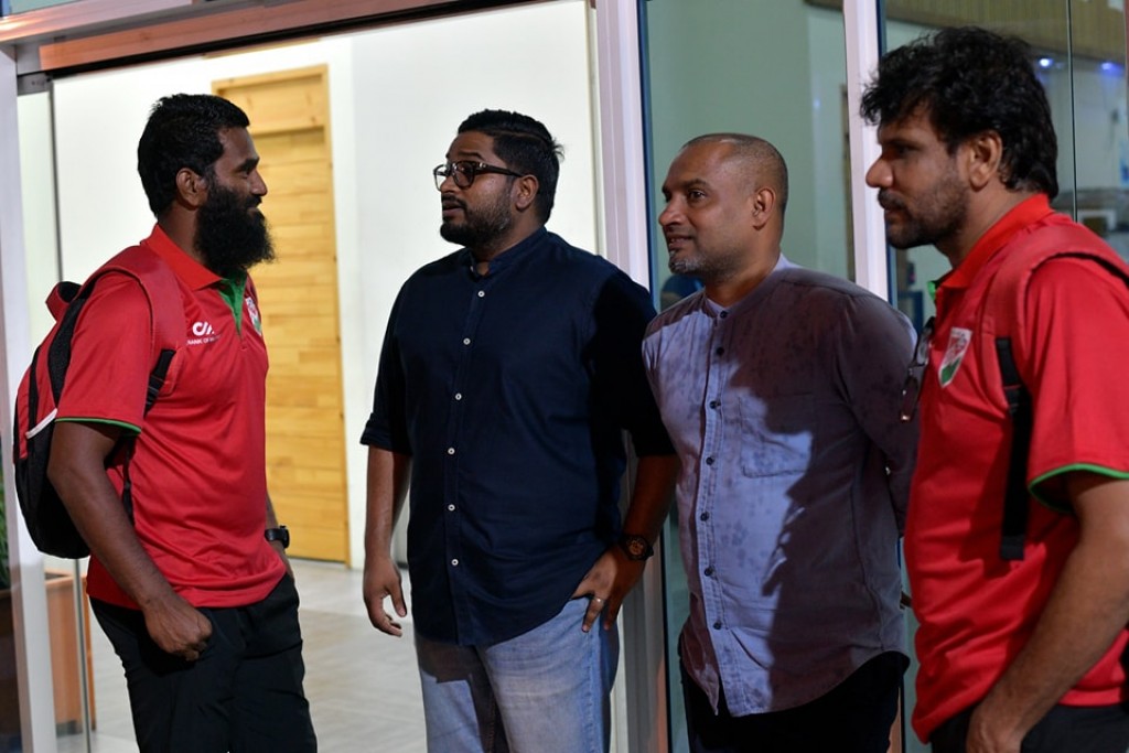 Dhagandey alun gaumee team ah, amaazu 100 ahtha?