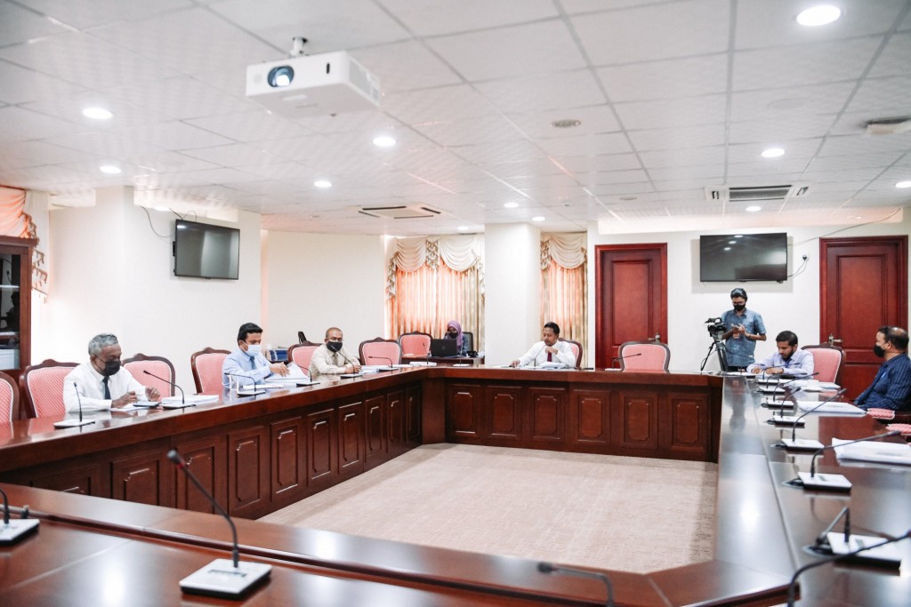 Bodethi kuththakuge meehunnah beyrah fureynee vaguthee liumeggai kamah kanda’alhan hushahalhafi