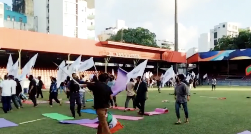 Yoga harakaathuge hama nujehumuge photo aa video hissaa kuran fuluhun edhijje