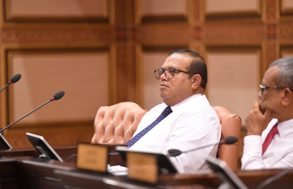 Sarukaaru badhaluvaa komme faharaku kunfunithakaai idhaarakuge hurihaa muvazzifun badhalu koggennnuvaane: Aslam