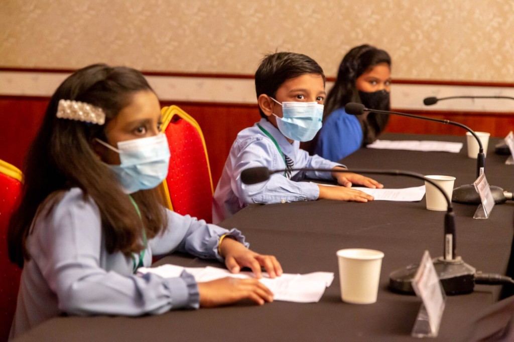 HEOC inn haahsa press conference eh, suvaalu kurumaai javaabu dhinumahves kudakudhin!