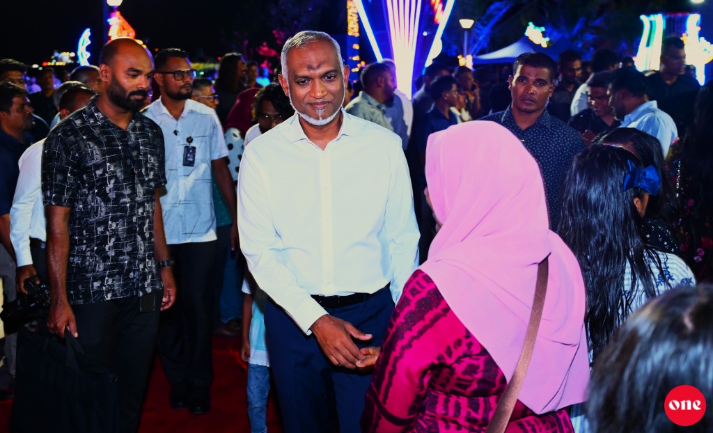Hiyaalu thafaathu viyas Dhivehinge therey gai oiy ekuverikan nethigen gosgen nuvaane: Raees