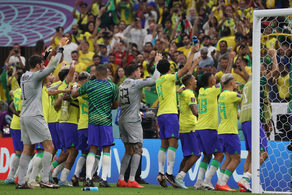 Photo: Qatar World Cup 2022: Brazil aai Serbia bahdhalu kuri match