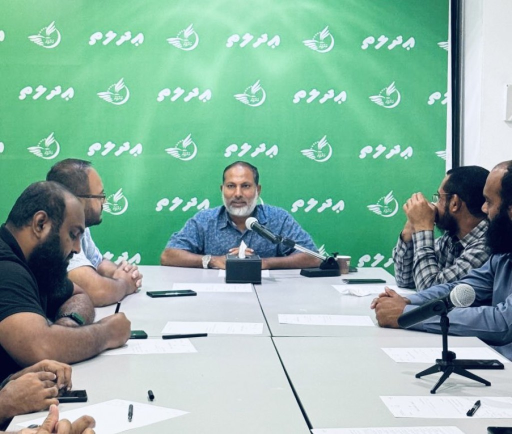 Imran vidhaalhuvanee Raees raiyrongu huraskurahvvaifi kamah!