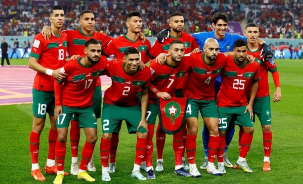 Bodethi baaruthakaai mash'hooru tharin nethi Africa bahrruge sarahahddhee football mubaaraai Algeria gai fashanee