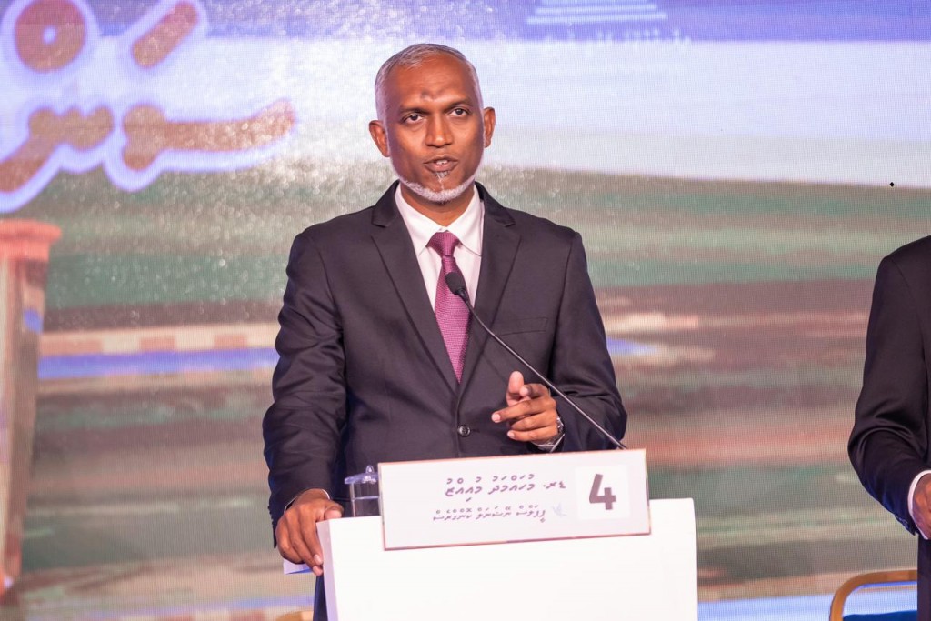 Raajjey gai thibi beyruge hurihaa sifain jeheynee fonuvaalan, ekamaa bahuseh nukureveyne:&nbsp;Muizzu