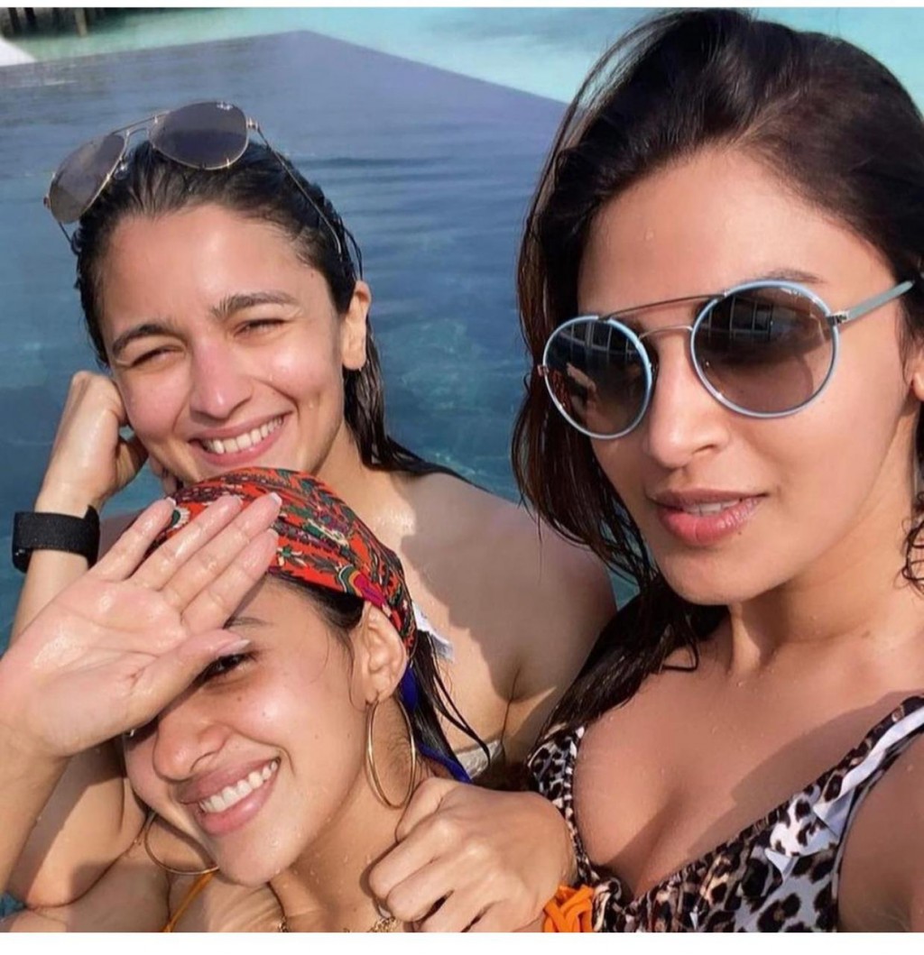 Alia Bhatt aai kohkko Shaheen Bhatt ekuverinnaa eku Raahjjeygai