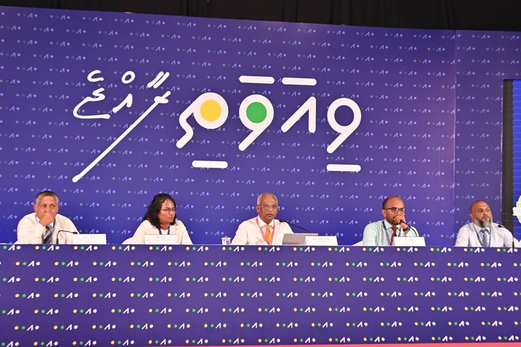 Council thah mihaarah vure fudhuntherivaan jehey: Raees