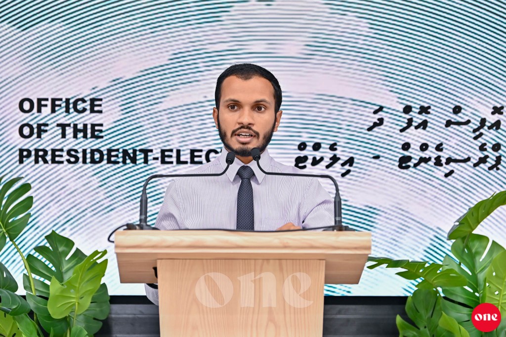 India sifain beyru kuran ninmi ninmumah e gaumun ihuthiraamkoh ekamugai eheevaane: Firuzul