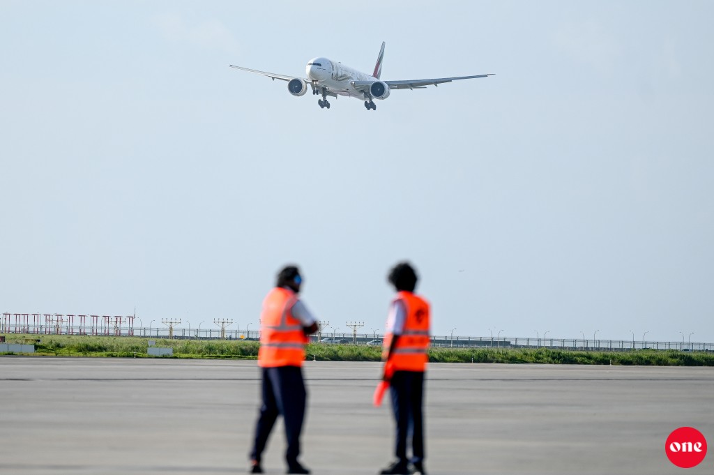 Airport ge apron gai masahkaiy kuraa muvazzafunnah risk allowance eh dheyn Raees ninmavaifi