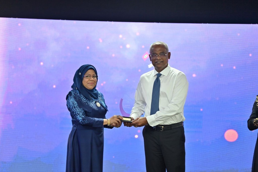 Mi aharuge Rehendhi award 6 beyfulhakaai MTCC ah