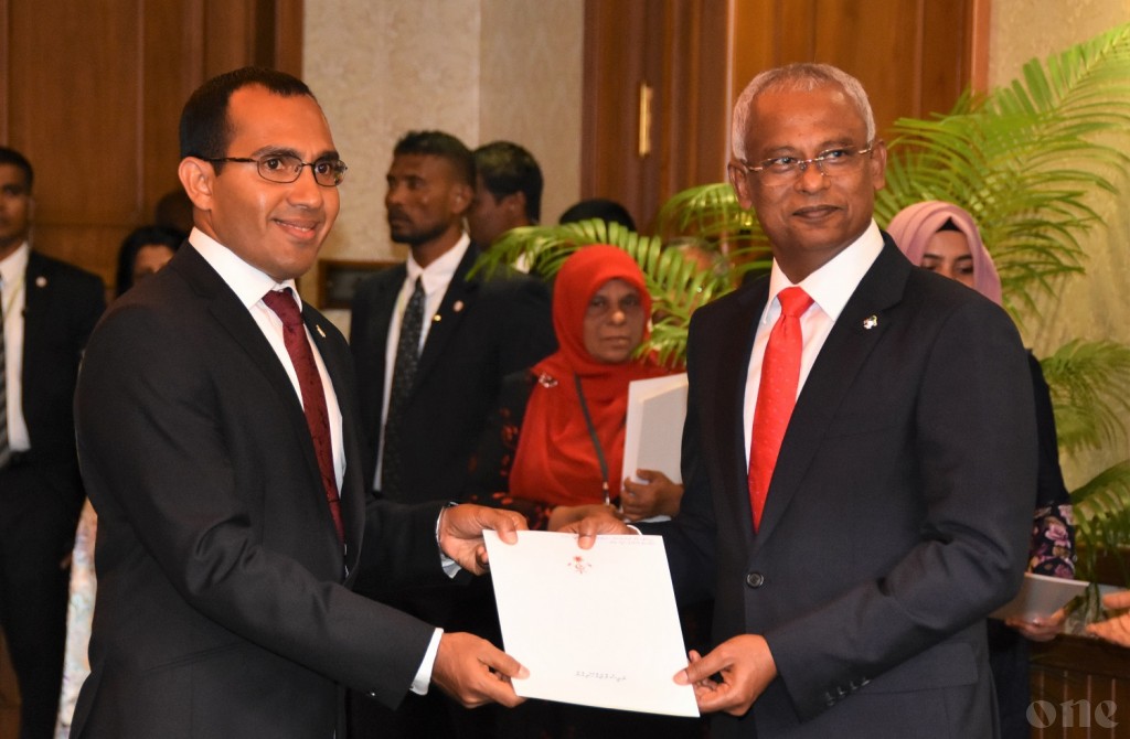 Maleehaa mashvaraa kurin, Maleeh beynunve vadaigennevee Majlis ah vadaigen javaabu dhaareeve vadaigathumah: Raees