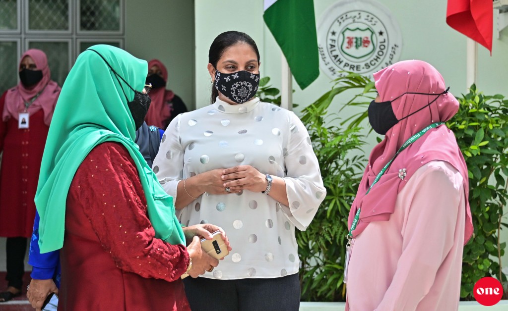 Vaccine nujahaa teacher inn vazeefaa inn vakikuraa vaahakaeh dhakkaifaeh nuvey: Education